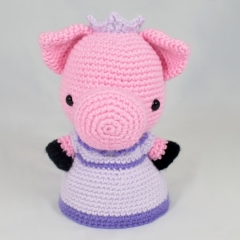 Piper the princess pig amigurumi pattern by YOUnique crafts