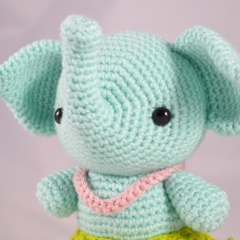 Summer the Elephant amigurumi pattern by YOUnique crafts