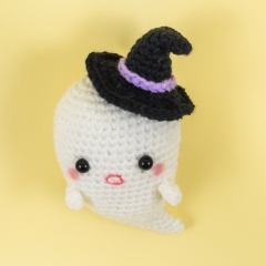 Boo the Ghost amigurumi pattern by Snacksies Handicraft Corner