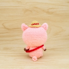 Pig amigurumi by Snacksies Handicraft Corner