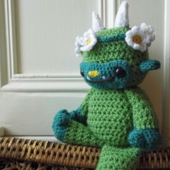 Daisy the Forest Monster amigurumi by Maffers Toys