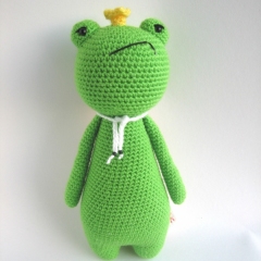 King Frog amigurumi by Little Bear Crochet