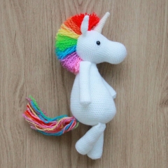 Rainbow Unicorn amigurumi by Little Bear Crochet