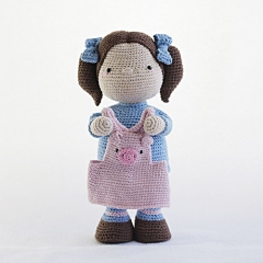 Doll Julia Piggy outfit amigurumi pattern by Madelenon