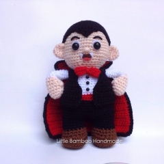 Mr. Dracula amigurumi by Little Bamboo Handmade