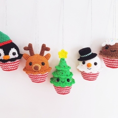 Christmas Cupcakes amigurumi pattern by Super Cute Design