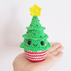 Christmas Cupcakes amigurumi by Super Cute Design