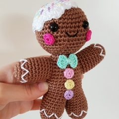 Gingerbread Man amigurumi pattern by Super Cute Design