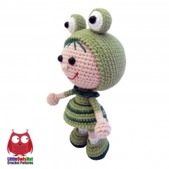 Doll in a frog outfit amigurumi by LittleOwlsHut