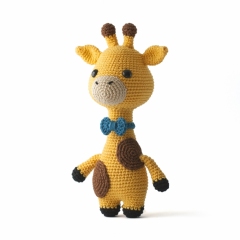 James the Giraffe amigurumi pattern by DIY Fluffies