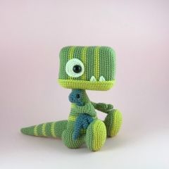 Baby T-Rex amigurumi by Maja Hansen