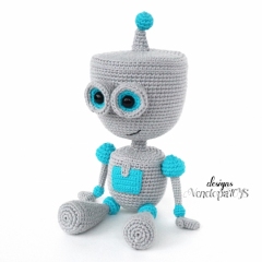 Robot Gizmo amigurumi pattern by VenelopaTOYS