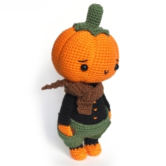 Ginger the Pumpkin amigurumi pattern by Pepika