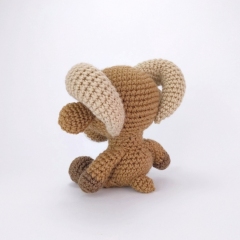 Adorable Ram amigurumi pattern by Theresas Crochet Shop