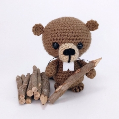 Boone the Beaver amigurumi pattern by Theresas Crochet Shop