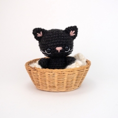 Cinder the Tiny Cat amigurumi pattern by Theresas Crochet Shop