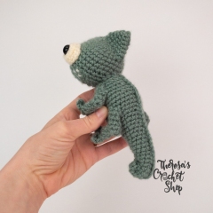 Clyde the Chameleon amigurumi by Theresas Crochet Shop