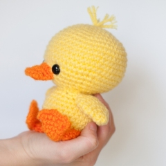 Adorable Duck amigurumi pattern by Theresas Crochet Shop