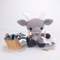Gordon the Goat amigurumi pattern by Theresas Crochet Shop