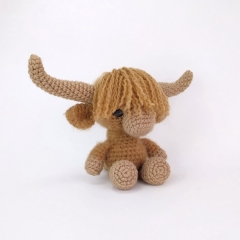 Hamish the Highland Cow amigurumi pattern by Theresas Crochet Shop