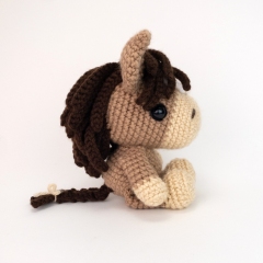 Henry the Horse amigurumi by Theresas Crochet Shop