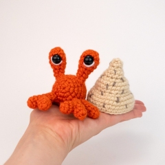Herman the Hermit Crab amigurumi pattern by Theresas Crochet Shop