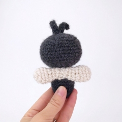 Houston the Housefly amigurumi pattern by Theresas Crochet Shop