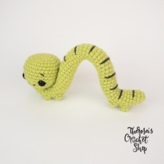 Iggy the Inchworm amigurumi pattern by Theresas Crochet Shop