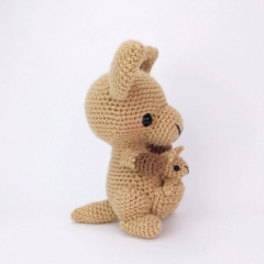 Kangaroo and Baby amigurumi pattern by Theresas Crochet Shop