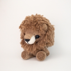 Lewis the Lion amigurumi by Theresas Crochet Shop