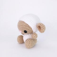 Lily the Lamb amigurumi by Theresas Crochet Shop