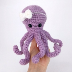 Olivia the Octopus amigurumi by Theresas Crochet Shop