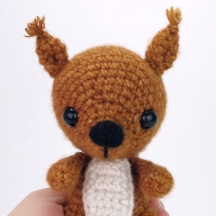 Sinnamon the Squirrel amigurumi by Theresas Crochet Shop