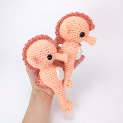 Sunny the Seahorse amigurumi by Theresas Crochet Shop