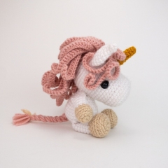 Udele the Unicorn amigurumi pattern by Theresas Crochet Shop