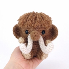 Wallace the Woolly Mammoth amigurumi pattern by Theresas Crochet Shop