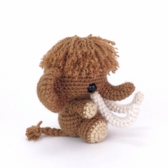 Wallace the Woolly Mammoth amigurumi by Theresas Crochet Shop