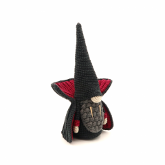 Halloween Vampire Gnome amigurumi pattern by RoKiKi