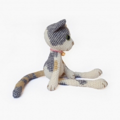 Chloe the Cat amigurumi by YukiYarn Designs