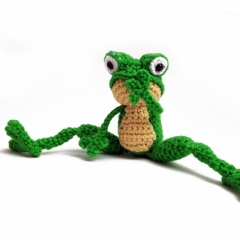 Foggy the Baby Froggy amigurumi by YukiYarn Designs