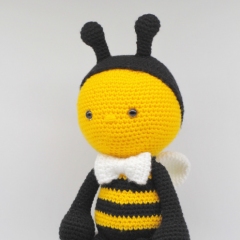 Humblebee the Bumblebee amigurumi pattern by Hello Yellow Yarn