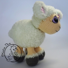 Sheep Bella 1 amigurumi by SKatieDes