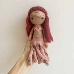 Ruby, the Octopus Girl amigurumi pattern by Manuska