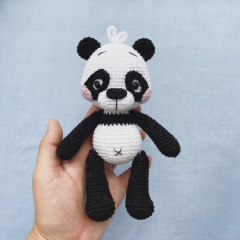 Boomer the little Panda amigurumi by zipzipdreams