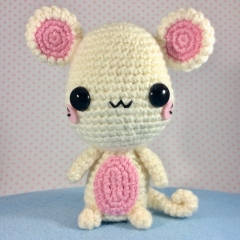 Suzuki, the Practice Mouse! amigurumi pattern by Sugar Pop Crochet