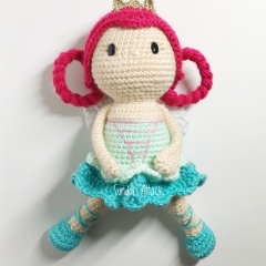 Faye the tooth fairy and Tootsie the tooth keeper amigurumi by Sundot Attack
