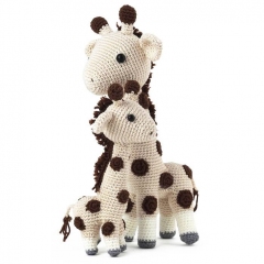 Giraffe amigurumi pattern by Sabrina Somers