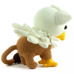 Griffy the griffin amigurumi by Sabrina Somers