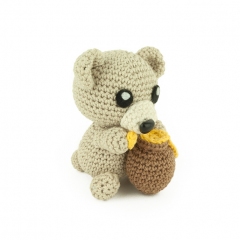 Honey Bear amigurumi by Sabrina Somers