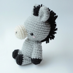 Davie the Donkey amigurumi by Amiable Amigurumi
